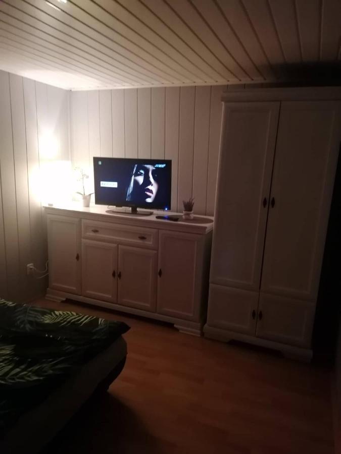 Domek W Slawie Przy Jeziorze Na Galerach Слава Экстерьер фото